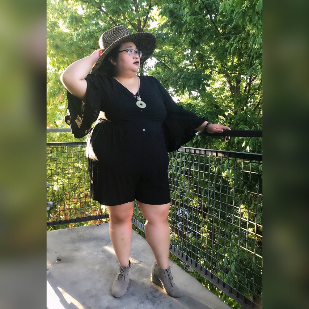 🎉HP🎉ModCloth 2X Black Flutter Sleeve Romper